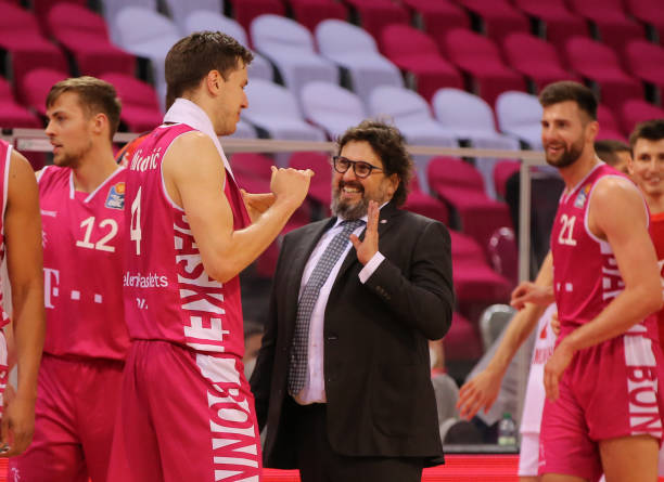 中国队在本 中国队在本