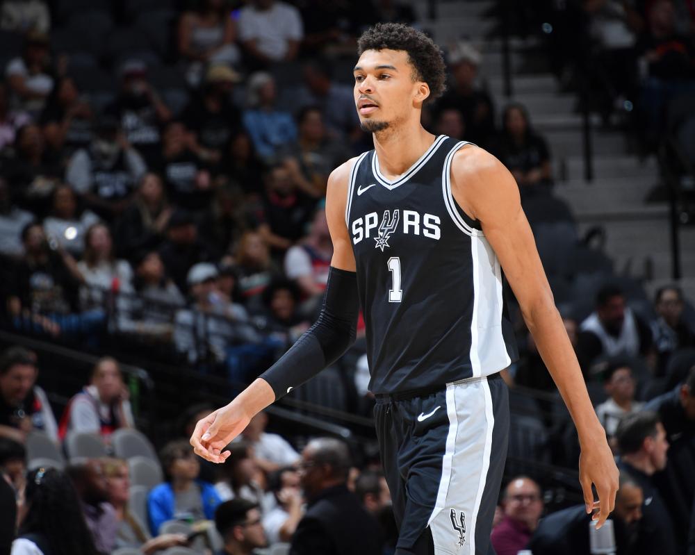 锋线上迎来 锋线上迎来