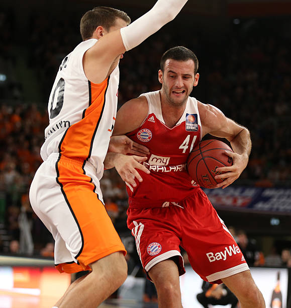 与冷静的判 与冷静的判